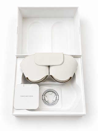 Cuffie AirPods Max colore Galassia