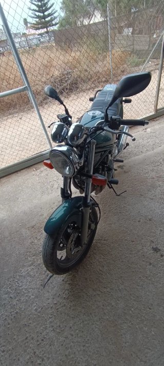 Yamaha XJ600N Verde