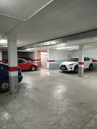 Se alquila Plaza de garaje José estralñi 22
