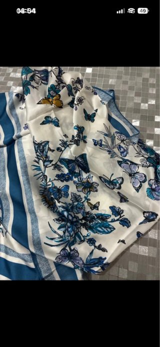 Foulard fantasia fiori e farfalle