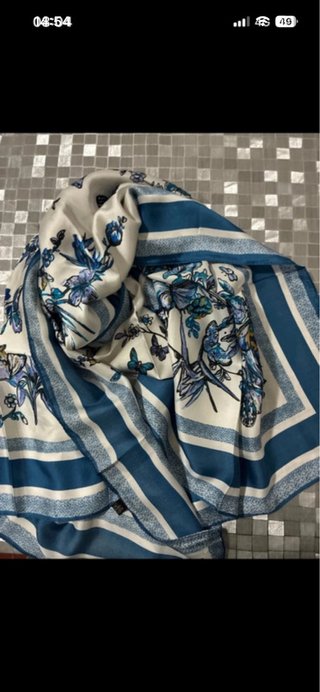 Foulard fantasia fiori e farfalle