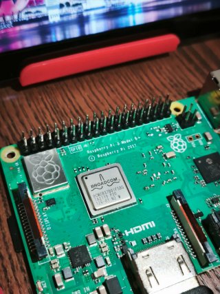 Raspberry PI 3B+ con 16Gb Sandisk y PiRTC clock