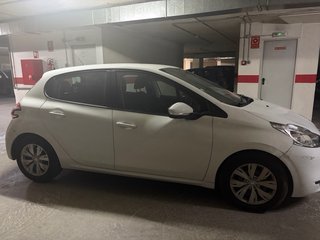 Peugeot 208 2013