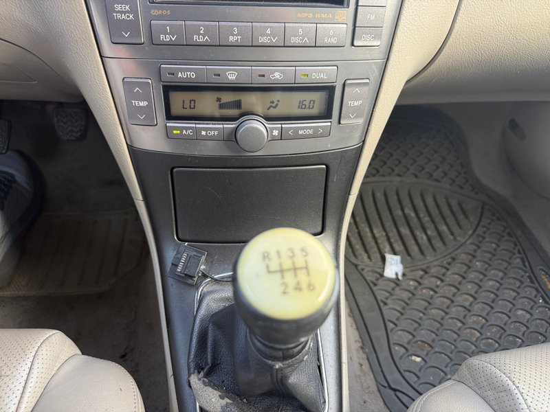 Toyota Avensis Wagon 2.2 D-4D Executive 2006, foto 13