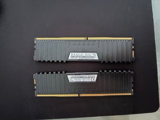 Corsair Vengeance LPX DDR4 2400MHz CL16 RAM