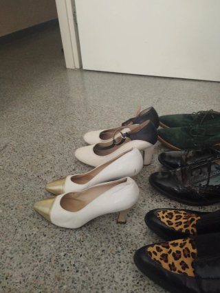 Lote de zapatos variados
