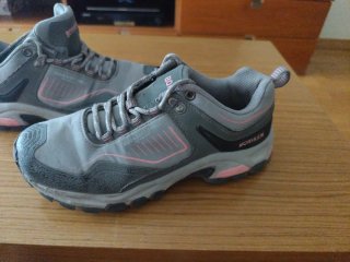 Zapatillas montaña talla 37
