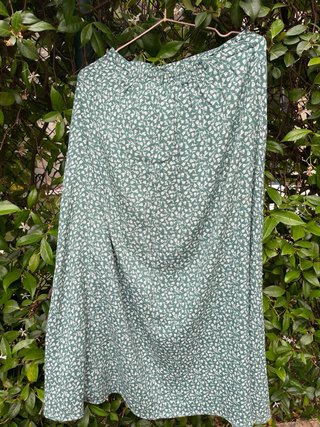 Falda estampada verde talla XS-S