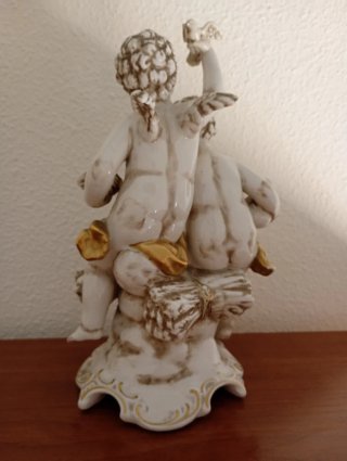 Figuras de cerámica con ángeles