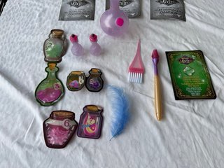 Magic Mixies caldera y Peluche