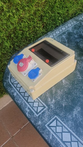 Caja Cuadro Eléctrico Obra IDE en Sils