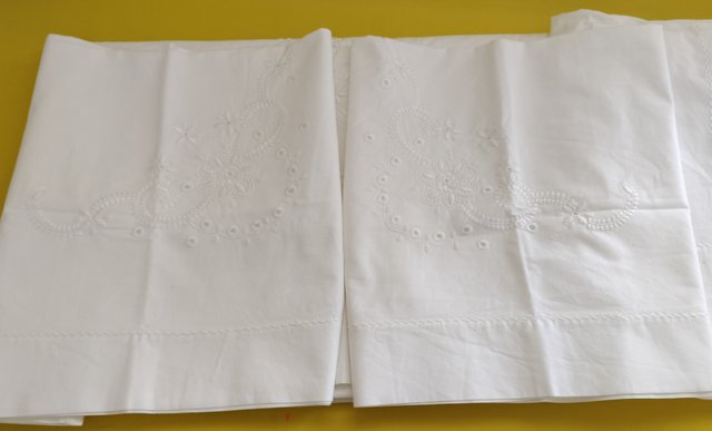 Set di lenzuola vintage con ricamo in cotone