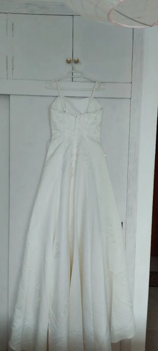 Vestido de Novia Crema Suave con Flores
