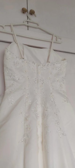 Vestido de Novia Crema Suave con Flores
