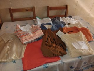 Lote Ropa: 4 Vestidos, 1 Pantalón, 3 Blusas