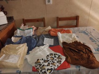 Lote Ropa: 4 Vestidos, 1 Pantalón, 3 Blusas