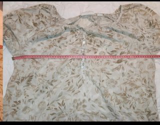 Blusa H&M floral beige y marrón talla 46
