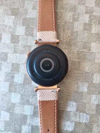 Reloj Inteligente Dorado y Rosa.Mujer. MARCA CHINA