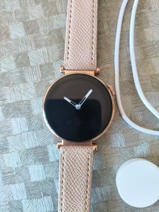 Reloj Inteligente Dorado y Rosa.Mujer. MARCA CHINA