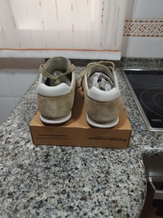 Zapatillas Prada Beige y Blanco