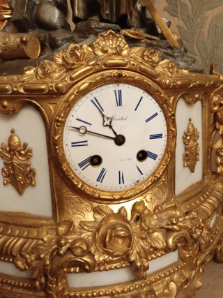 Reloj muy antiguo de chimenea Francés 1880