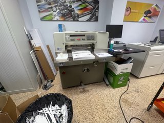 Guillotina de papel POLAR 58