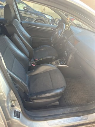 Opel Astra 2004