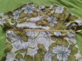 Blusa vintage manga corta floral