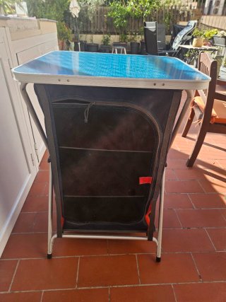 Armario Camping Plegable azul y rojo