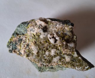 Minerali grezzi e levigati
