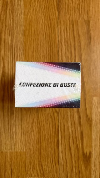 Pokemon TCG Evoluzioni Prismatiche Bundle IT