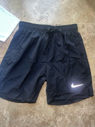 Conjunto Nike Camiseta Blanca y Pantalón Negro