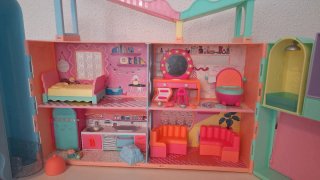 Casita de muñecas LOL pastel