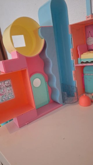 Casita de muñecas LOL pastel