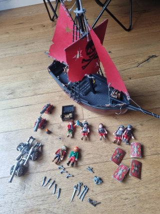 Barco Pirata Playmobil 3900 con Accesorios