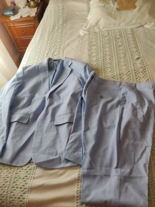 Traje de chico azul