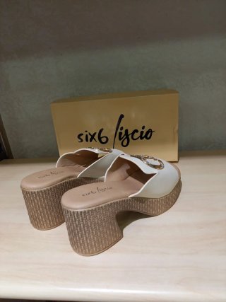 Sandali da donna Six6 Liscio in colore beige