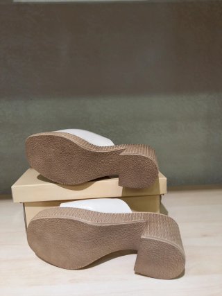Sandali da donna Six6 Liscio in colore beige