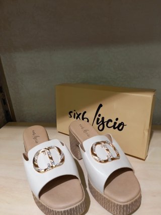 Sandali da donna Six6 Liscio in colore beige
