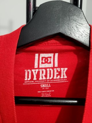 Camiseta DC Shoes Roja Estampada