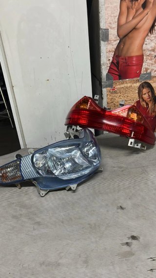 Faro y Piloto Executive Suzuki Burgman 125 200