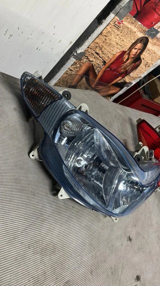Faro y Piloto Executive Suzuki Burgman 125 200