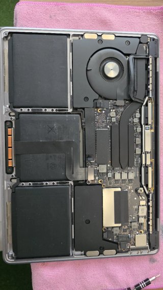 MacBook Pro 13 2017 A1708
