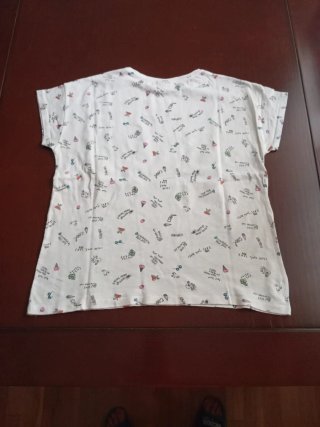 2 camisetas y 1 sudadera niña