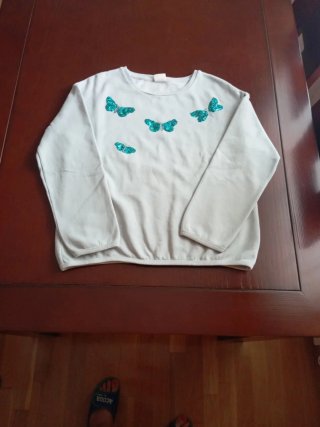 2 camisetas y 1 sudadera niña