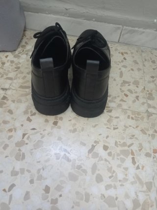 Zapatos negros cordones talla 39