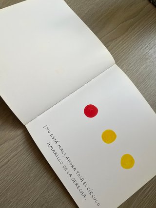 Un libro Tullet KOKINOS libro juego infantil