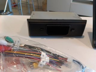Pantalla  táctil 10.1'' CarPlay giratoria (1 din)