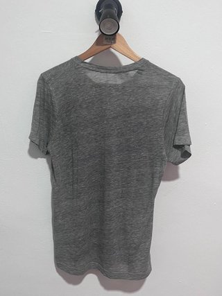 Camiseta Pull and Bear Gris Talla M