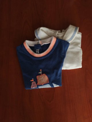 Lote camisetas bebé 6-9 y 12 meses